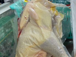 Thịt Gà ri Luật Hồng nguyên con