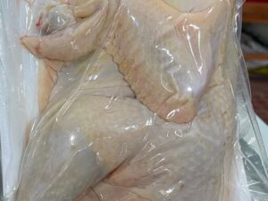 Thịt Gà ri Luật Hồng 1/2 con